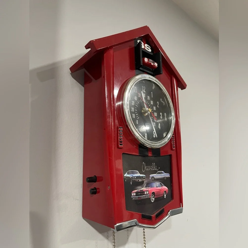 Bradford Exchange Chevy Bel Air Cuckoo Clock w/ Missing Pendulum. Like New